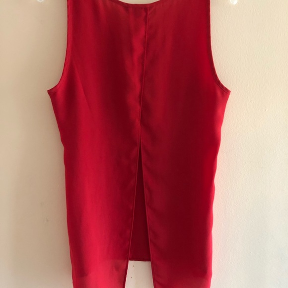 Express Top - Picture 2 of 3